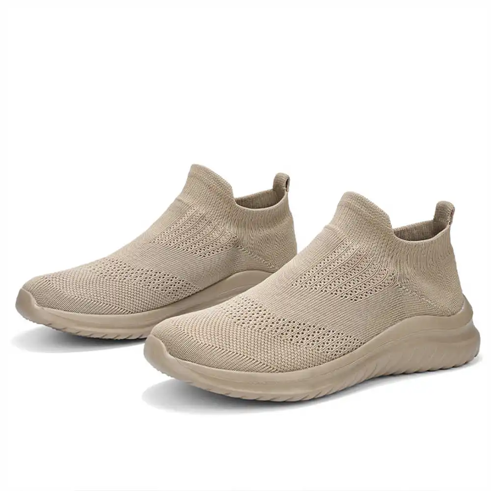 Beige Zachte Nieuwe Nieuwighei - Men Formal Wear All Black recensie en prijs